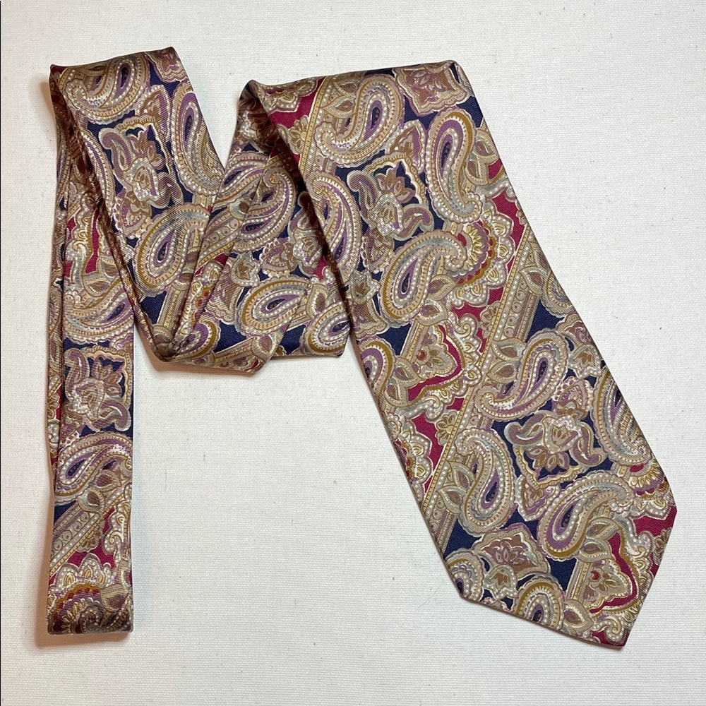 RALPH LAUREN CHAPS Paisley Italian Silk Gold Red Blue Preppy Office Formal Tie